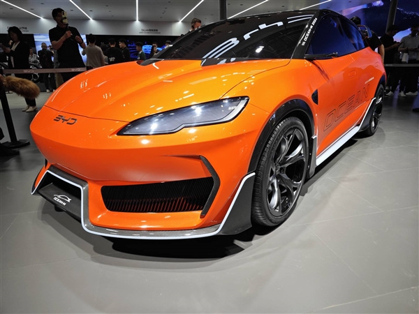 行業(yè)首款兩廂后驅(qū)純電鋼炮！比亞迪OCEAN-E亮相