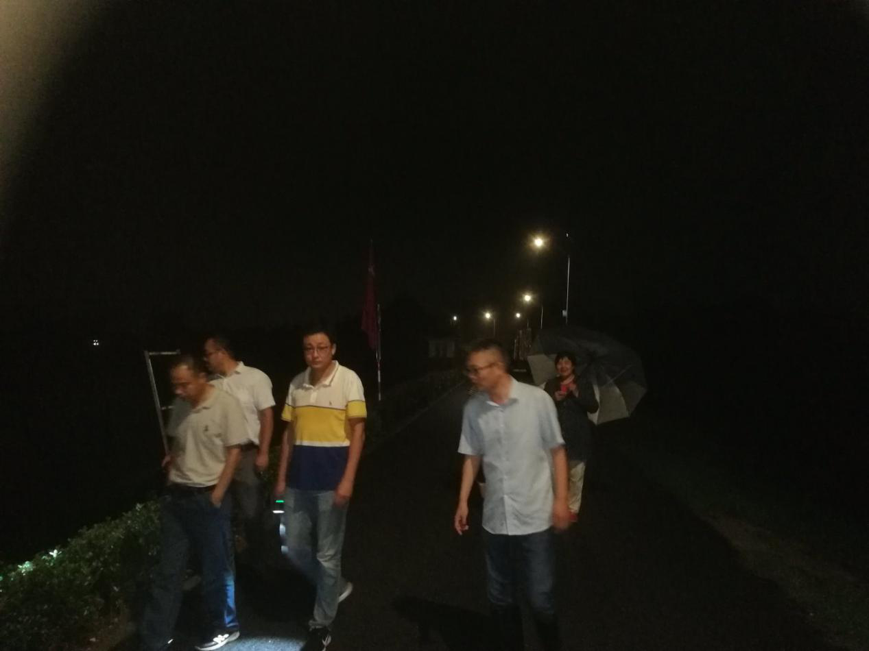  防汛抗洪丨荊劉村：同降雨拼速度，與汛情作斗爭(zhēng)