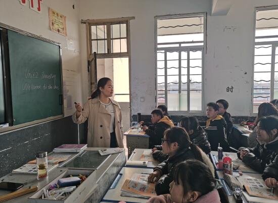 立足課堂推課改 聚焦質(zhì)量謀發(fā)展——濱?？h界牌中學(xué)開展校際交流活動(dòng)側(cè)記