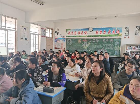 立足課堂推課改 聚焦質(zhì)量謀發(fā)展——濱海縣界牌中學(xué)開展校際交流活動(dòng)側(cè)記