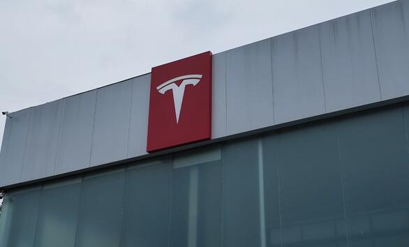 特斯拉暫停上海工廠擴(kuò)建計劃 知情人士：不打算大幅提升產(chǎn)能