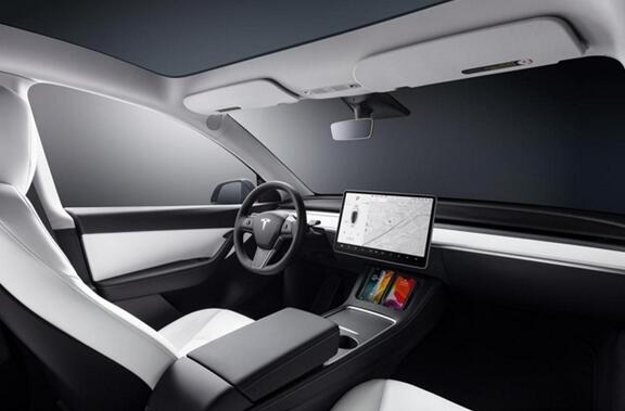 馬斯克：我們對FSD的目標(biāo) 是比普通人類司機安全1000%