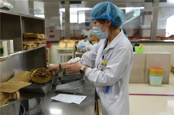 江寧中醫(yī)院：花好月圓時(shí) 堅(jiān)守崗位的你們最美！