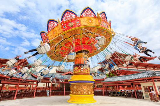 圖片包含 戶外, 建筑, 橙子, 站
描述已自動生成